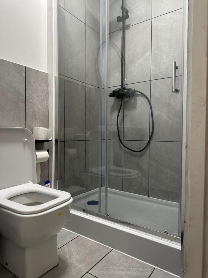 Guest&Rest 5 Apartment Лондон Екстериор снимка
