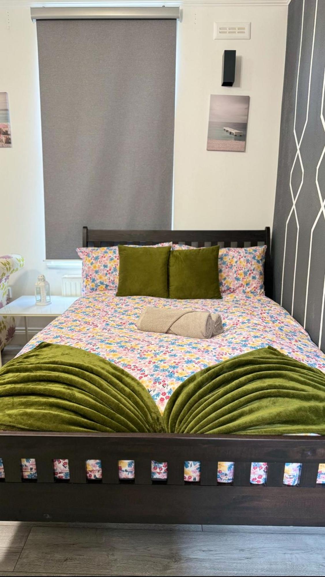 Guest&Rest 5 Apartment Лондон Екстериор снимка