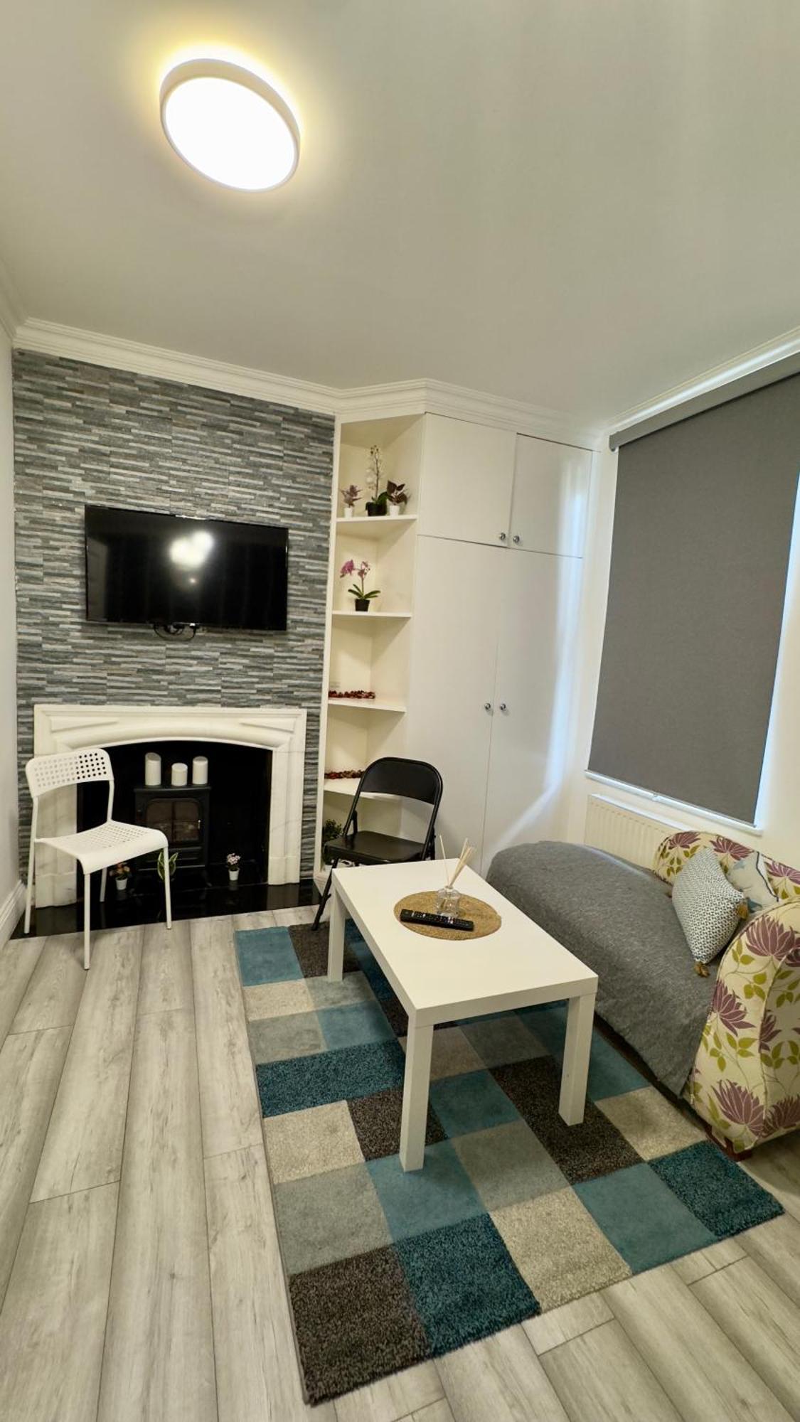 Guest&Rest 5 Apartment Лондон Екстериор снимка